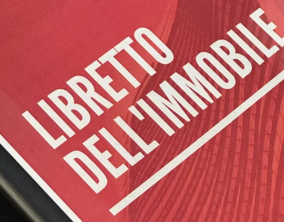 Copertina del libretto dell’immobile in primo piano